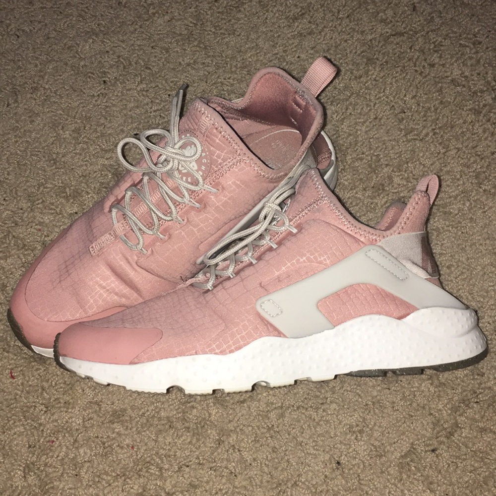 Pink Nike Huaraches